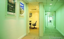 時(shí)富集團(tuán)辦公室過(guò)道裝修